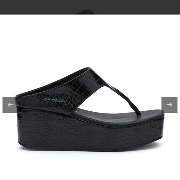 Black Platform Thong Sandals - Picture 3 of 3